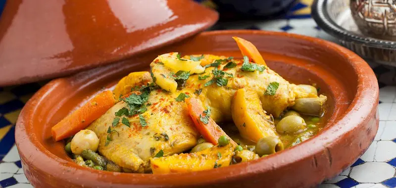 Tajine de poulet aux olives et citrons confits - spécialité marocaine au Mamounia Haguenau